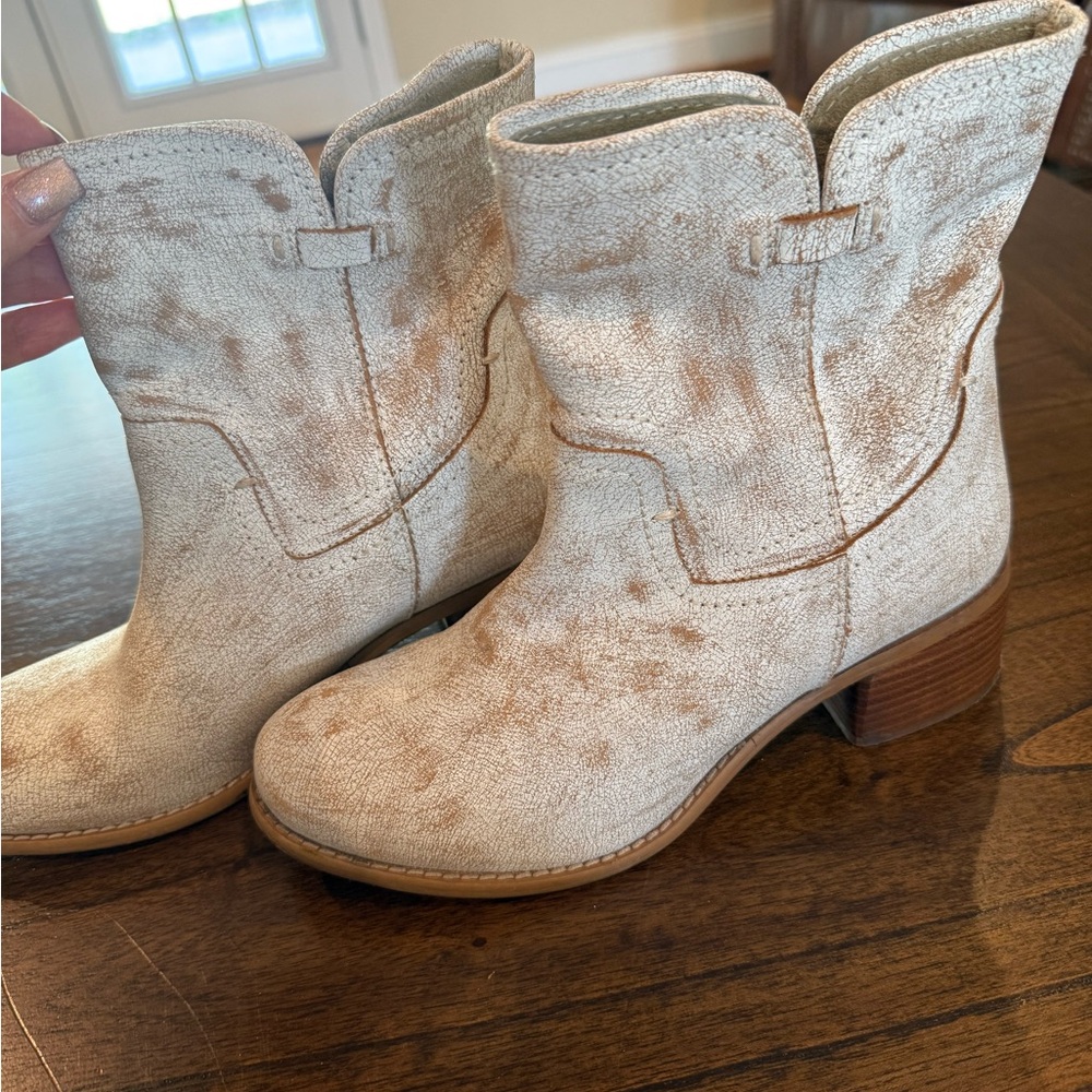 Diba True West Haven Round Toe Leather Pull On Womens Off White Cowboy Boots Sz6 - Picture 3 of 9